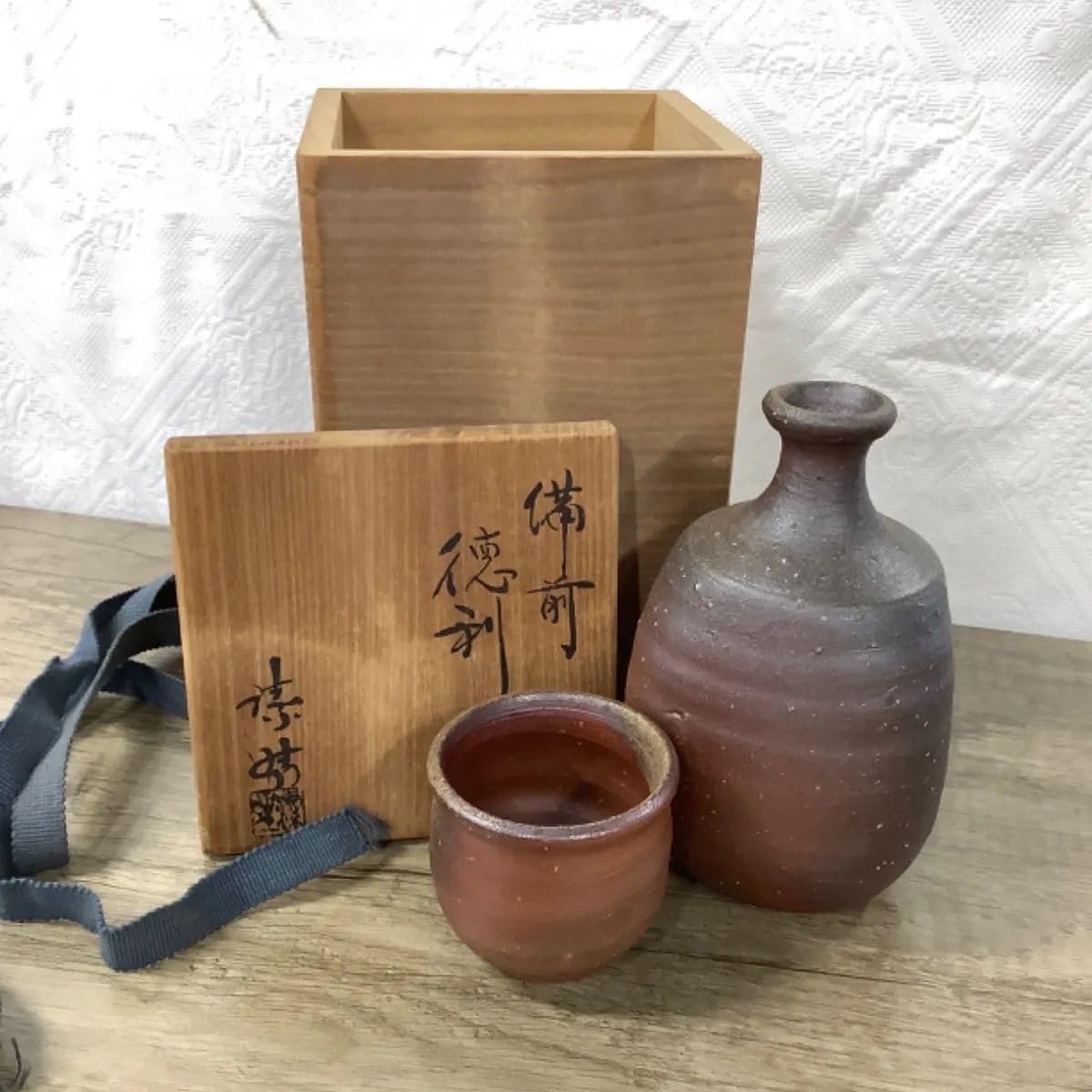 備前焼のとっくり Amazon.co.jp: 備前焼 徳利（桟切） 【徳利 酒器 とっくり 盃 杯